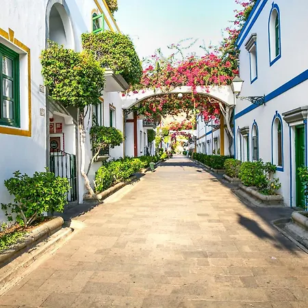 Billy's By Livvo * Puerto De Mogan